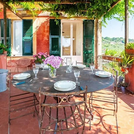 Questa - Oasi Sommersa Nel * Chiavari