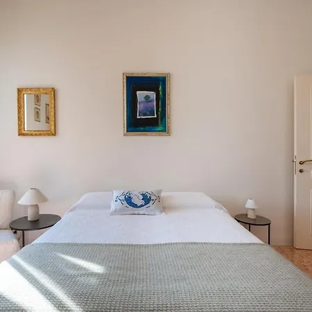 Questa - Oasi Sommersa Nel * Chiavari