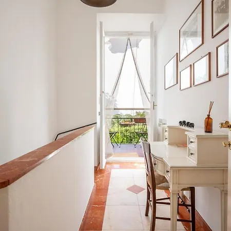 Villa Questa - Oasi Sommersa Nel Chiavari