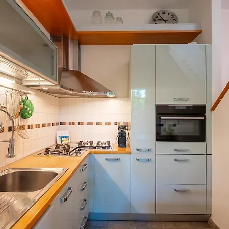 Questa - Oasi Sommersa Nel * Chiavari