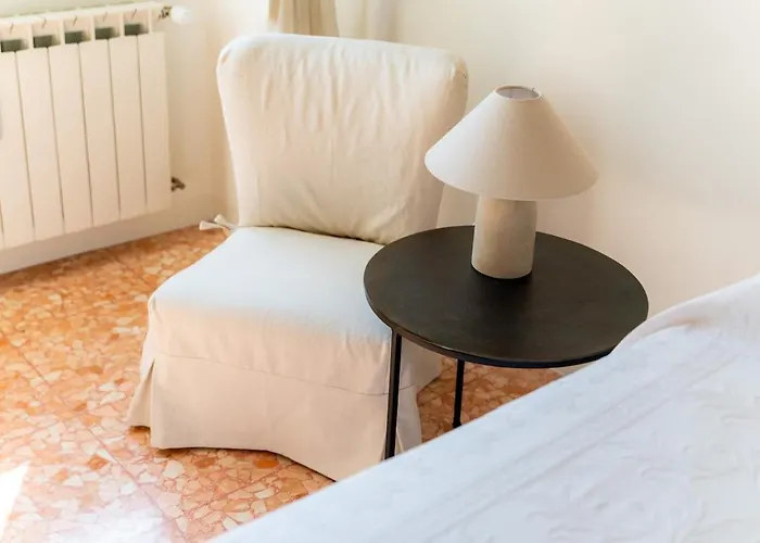 Questa - Oasi Sommersa Nel * Chiavari