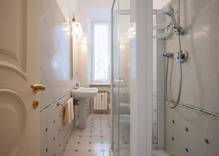 Questa - Oasi Sommersa Nel Villa Chiavari
